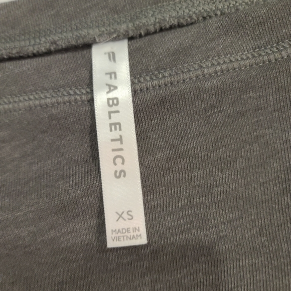 Fabletics Cute AF Isabel Terry Widesleeve Pullover - Picture 4 of 9